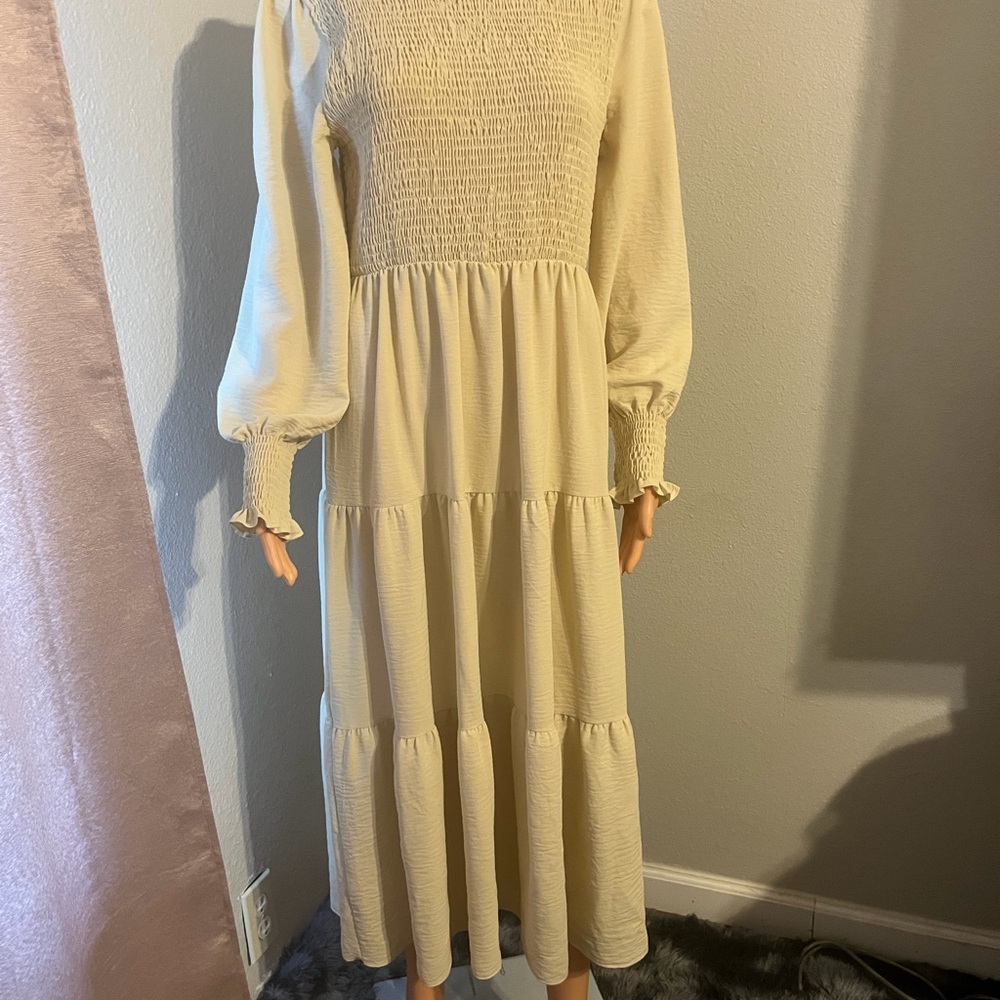 Elegant Cream Long-Sleeve Dress